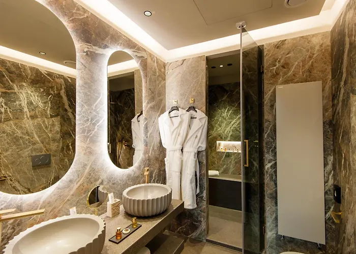 델레 나지오니 호텔 4*